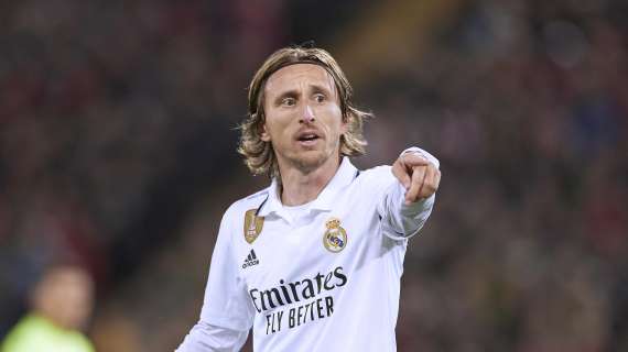 Modric, molesto con el Real Madrid por su renovación
