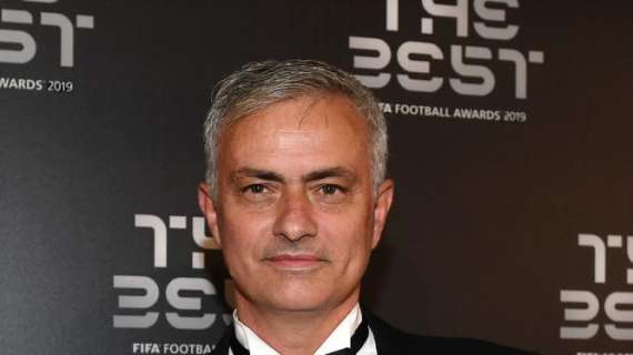 Mourinho vuelve a sus orígenes como profesor de educación física