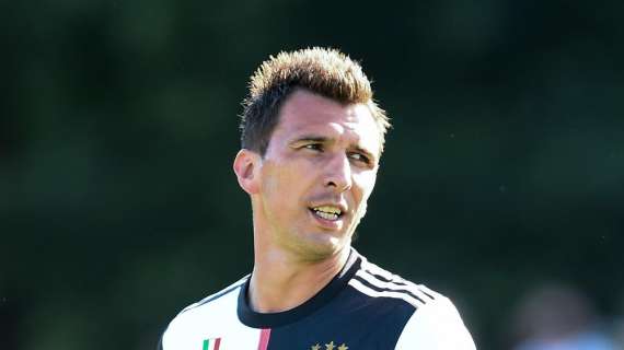 Mandzukic fondamentale nello spogliatoio della Croazia come lo fu per la Juve. Srna: "Da una mano enorme al CT"