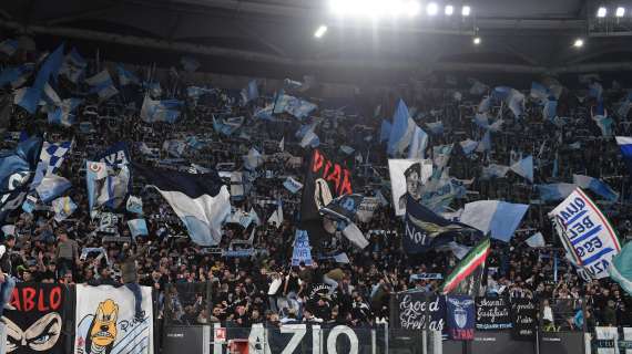 Cori antisemiti durante il derby di Roma, curva della Lazio a rischio chiusura per la sfida contro la Juve