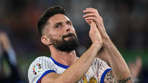 Giroud: "Milan deve credere al titolo. Tra un mese vedremo se classifica sarà ancora corta"