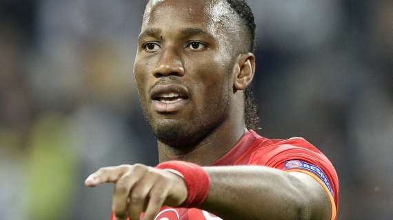 Drogba difende Mourinho: "Come può il mio 'papà' essere razzista?"