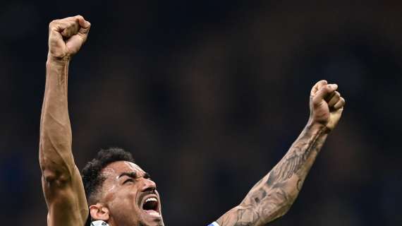 Il post di Danilo: "Nella tempesta è stato quando ho imparato a ballare sotto la pioggia"