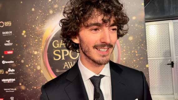 Bagnaia porta la carica alla Continassa: il video del campione di MotoGp