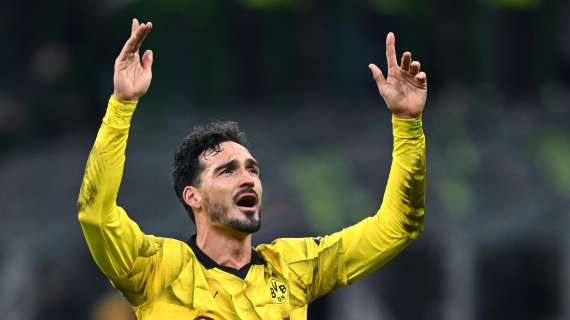 Pazza idea per la difesa: si pensa a Hummels per sostituire Calafiori