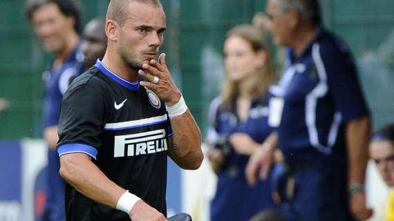 Scarpini: "Sneijder sereno, non pare voglia partire"