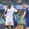 Verona-Fiorentina 0-0, Kean si fa curare una ferita dopo uno scontro di gioco e viola in 10 per diversi minuti