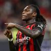 Rigore col VAR al Milan, Leao non sbaglia: 2-1 sulla Fiorentina