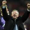 Alex Ferguson nel ritiro della Fiorentina: l'abbraccio con David De Gea (foto)