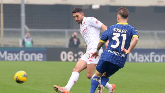 Verona-Fiorentina 0-0, Folorunsho guadagna punizione dal limite ma Cataldi tira sulla barriera