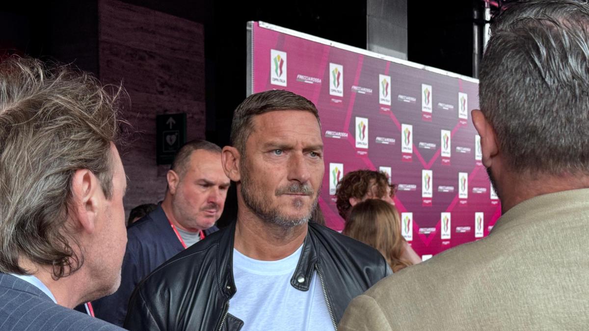 Totti: "Non mi aspettavo Batistuta a Roma. Era il simbolo di Firenze"