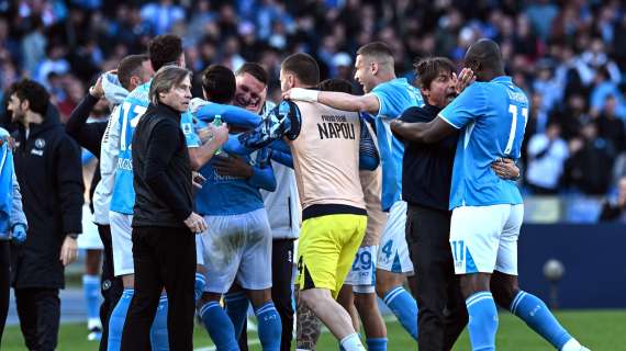 Assedio finale, ma non basta: la Fiorentina si sveglia tardi e perde 2-1 a Napoli