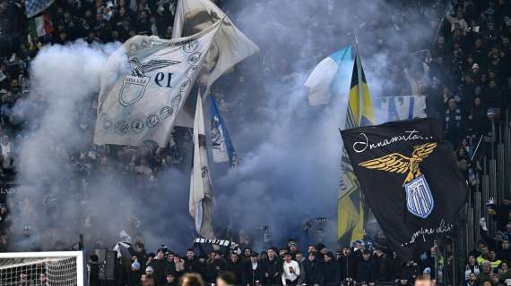 Lazio, l'appello degli Ultras Lazio: "Coloriamo l'Olimpico!" - FOTO