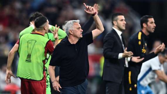 Roma, Fowler attacca: "A Budapest il caos, l'Inter non faccia lo stesso"