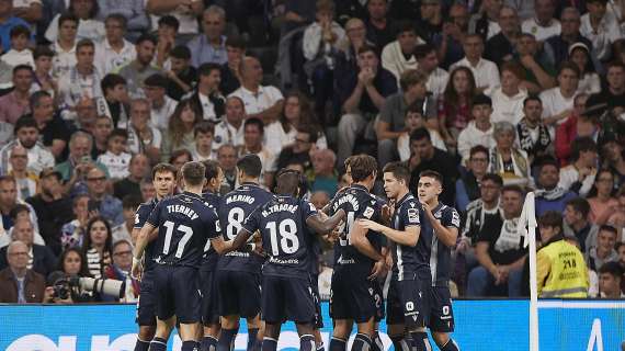 Cambia il VAR di Real Sociedad-Salisburgo: sospeso Kwiatkowski dopo l'errore in PSG-Newcastle