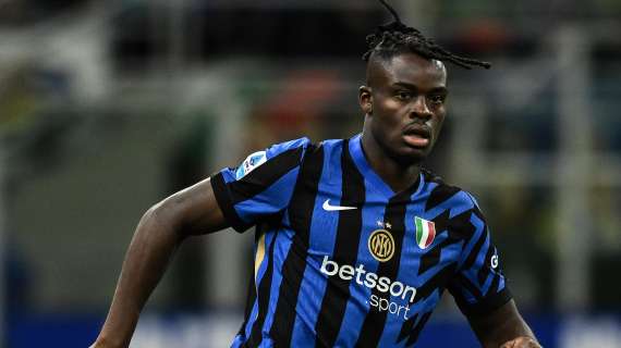 Bisseck ha convinto l'Inter: contatti per prolungare il contratto del difensore