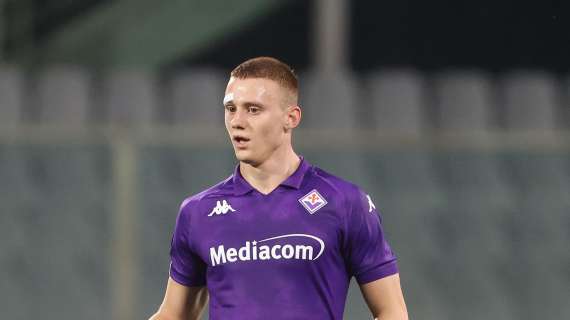 Fiorentina-Cagliari, le formazioni ufficiali: Comuzzo insostituibile, Gosens parte titolare