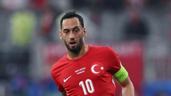 Calhanoglu, seconda firma in tre giorni: dopo il messaggio d'amore all'Inter c'è il gol con la Turchia