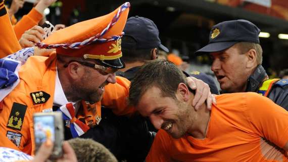 Van der Vaart esalta Dumfries: "È tra i migliori della Nazionale olandese"