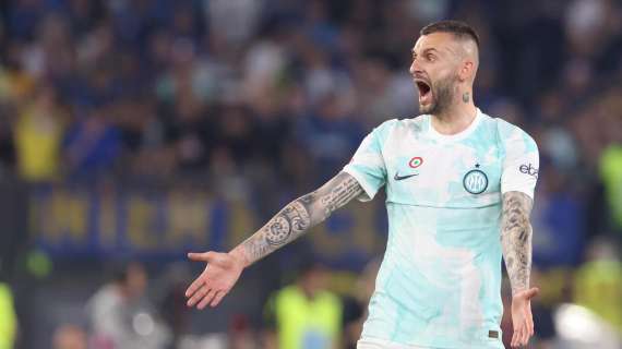 Brozovic spinge per il Barcellona ma rischia di danneggiare l'Inter: offerta inferiore a 20 milioni?