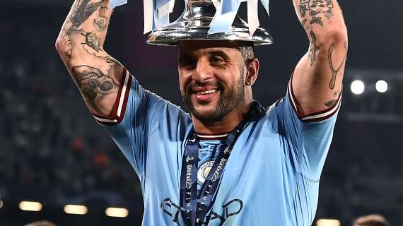 Walker saluta il City: "Sette anni, 17 trofei... Un sogno che si è avverato. Pep, grazie per aver creduto in me"