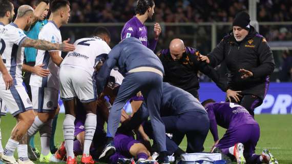 Cataldi e Gosens i primi a soccorrere Bove dopo l'avviso di Dumfries e Calhanoglu. Fiorentina e Inter fanno comunità attorno a Edoardo