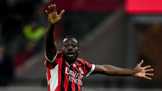 DAZN - Genoa-Milan, Fofana out alla mezz'ora: il centrocampista applica ghiaccio sotto il piede