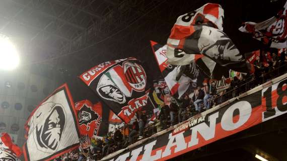 L'iniziativa della Sud: "Al derby tutti in maglia rossa"