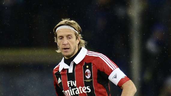 Ambrosini: "Magari molti quelli che scrivono non sanno nemmeno qual è stata la mia storia con questo club e quanto per me abbia significato tutto quello che ho dato e ricevuto”