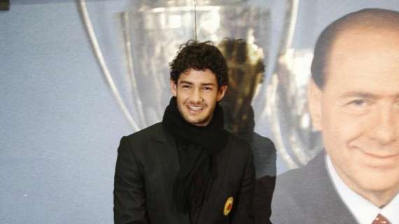 Tutti a San Siro, Pato sorridente