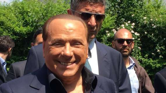 MN - Il pranzo con Berlusconi, Galliani, Barbara e gli sponsor si sta concludendo