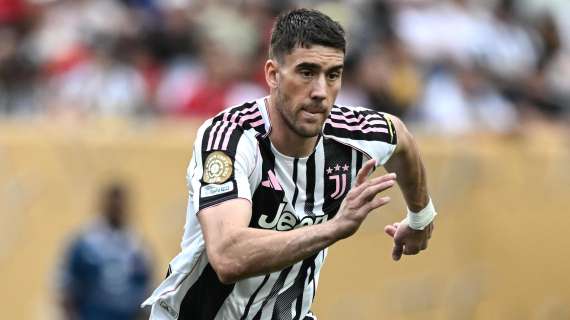 Theo paga Vlahovic: la situazione attaccanti in casa Milan