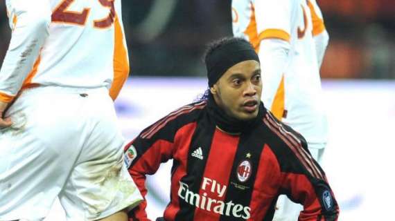 Ronaldinho: "Ho intenzione di tornare a giocare"