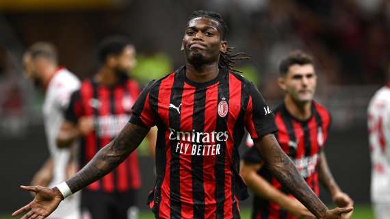 Tra 3-5-2 e 3-4-2-1: come giocherà il Milan? Allegri studia Leao punta