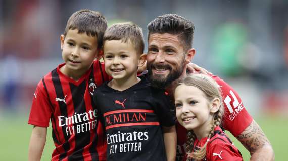 MN - A fine Milan-Atalanta, giro di campo con i figli per Maignan, Kjaer e Giroud