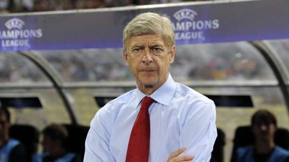 Wenger: "Vorrei tenere van Persie, in caso contrario agirò comunque nell'interesse del club"