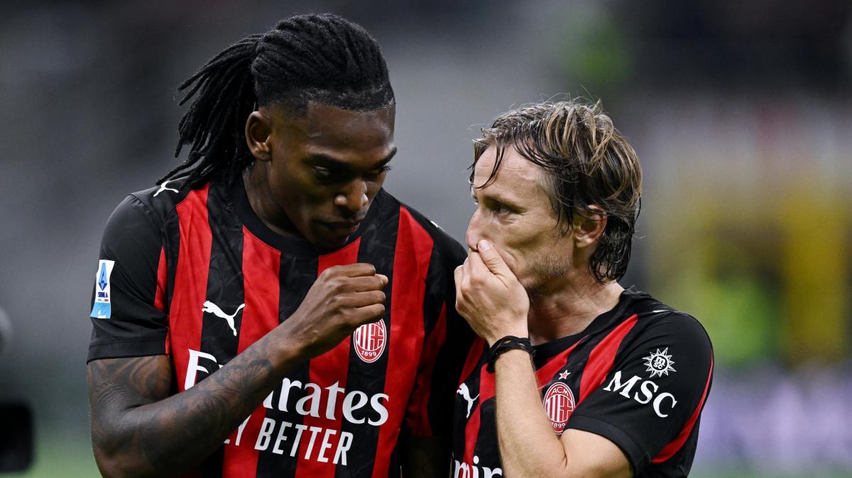 LIVE MN - Verso Milan-Fiorentina: Leao in campo dal 1'. Loftus in dubbio, pronto Saele da trequartista