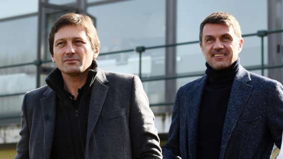 MN - Maldini e Leonardo lasciano insieme Milanello: autografi con i tifosi