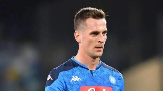 Gazzetta - Milan-Milik: il Napoli non fa sconti, i rossoneri potrebbero inserire un giocatore nella trattativa