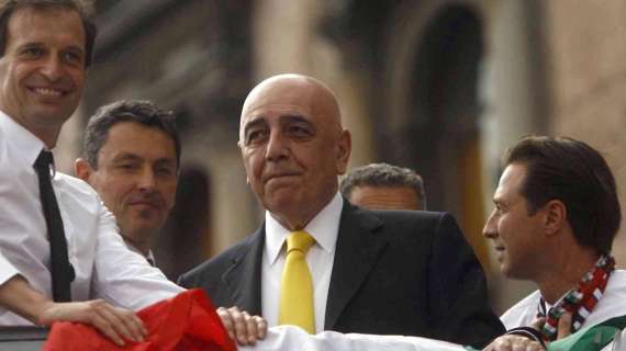 Galliani: "Il Milan cerca una mezz'ala sinistra"