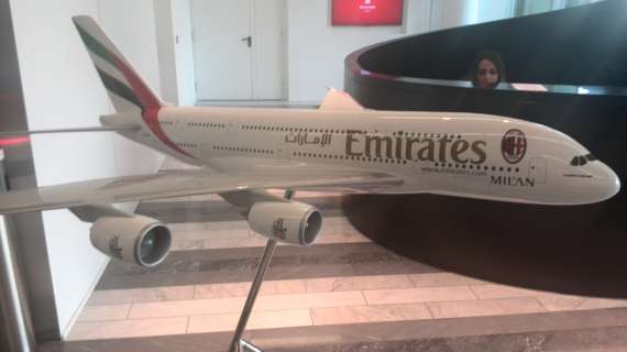 Emirates svela una speciale livrea per il suo A380 per celebrare il 125° anniversario del Milan