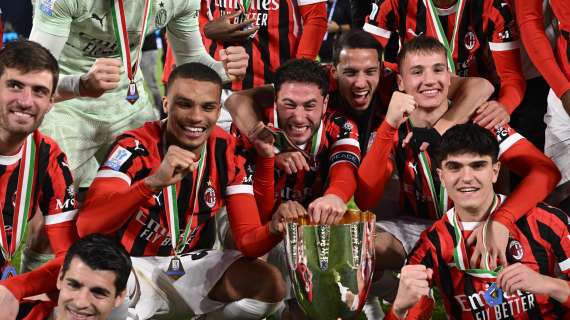 Inter-Milan 2-3, le immagini più belle della premiazione dei rossoneri