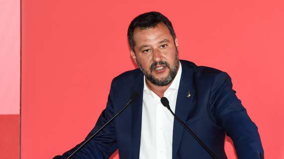 Salvini: "L'Inter ne fa cinque, noi facciamo dormire. Forza Milan, non sta roba qua.."