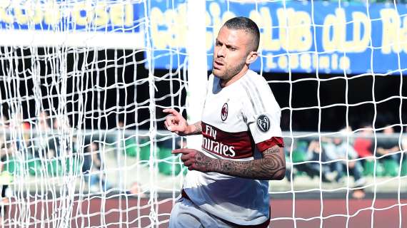 Menez si ritira, il Milan lo saluta: "Grazie per la magia"