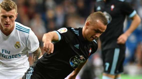 Tuttosport - Milan, caccia a un centrocampista: sfida al Napoli per Lobotka, costa 25 milioni