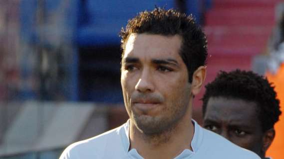 Dias, tre giornate per il pugno a van Bommel