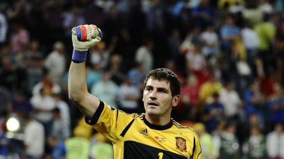 Casillas disponibile al trasferimento in rossonero: il Milan però frena tutto