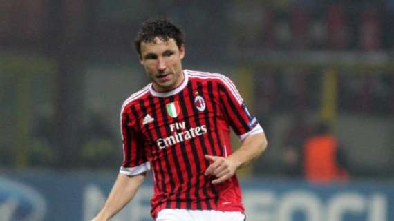 Van Bommel: "Ancora presto per parlare del mio futuro"