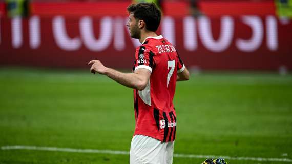 Gimenez allontana le voci di addio: "Mi vedrete al Milan nella prossima stagione"