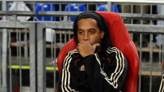 Pelè: "Inaccettabile l'asta dei club brasiliani per Ronaldinho"